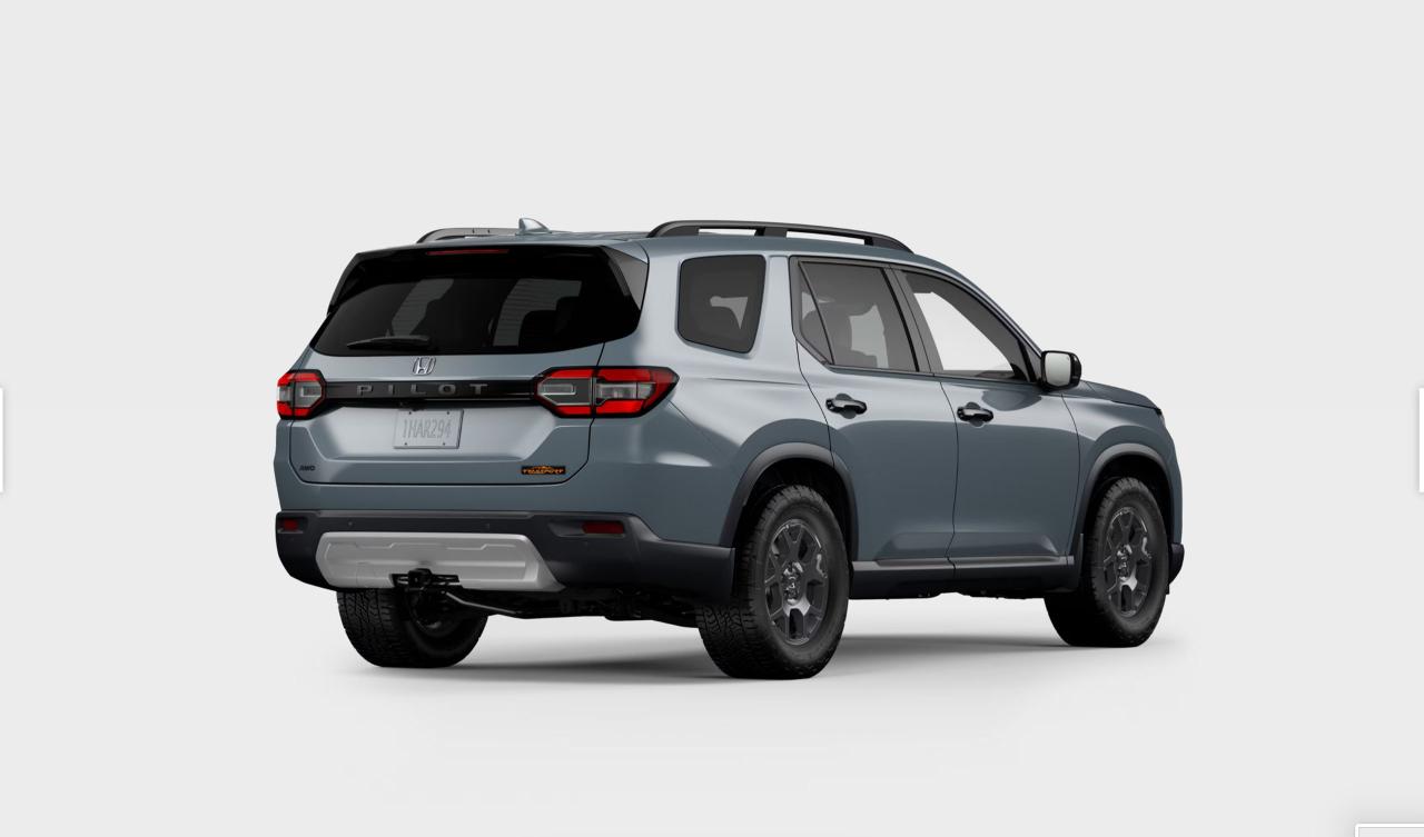 2025 Honda Pilot TrailSport AWD Photo2