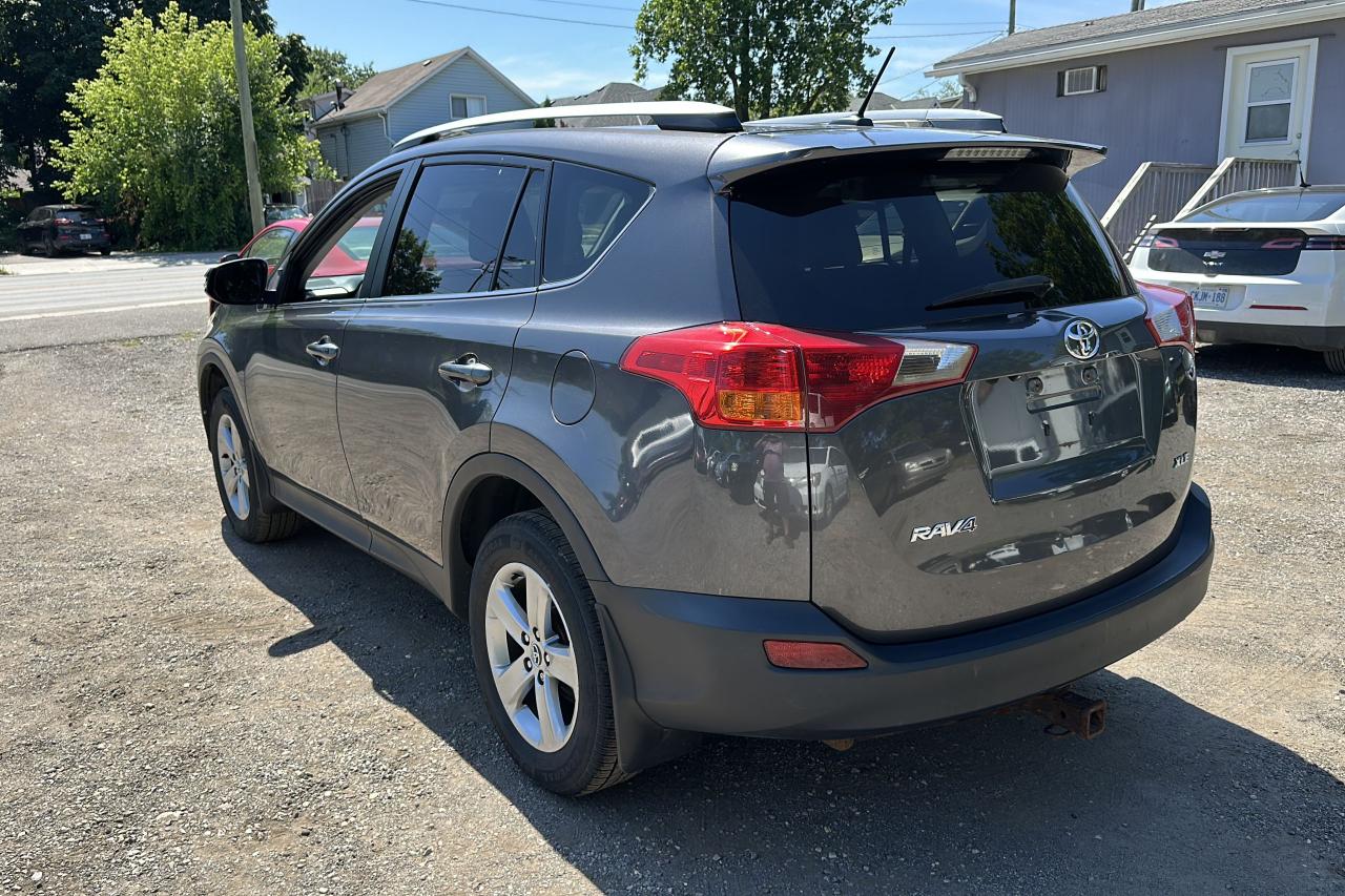 2015 Toyota RAV4 XLE - Photo #3