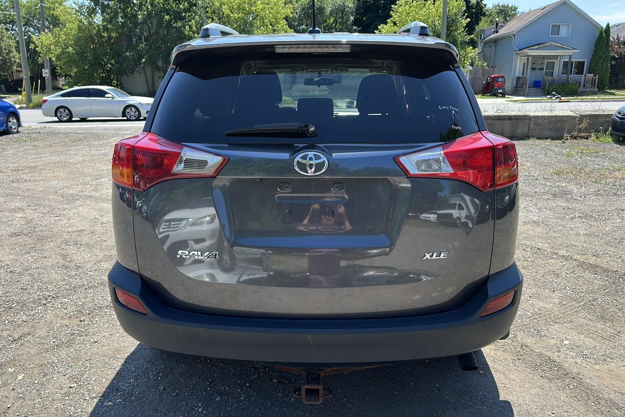 2015 Toyota RAV4 XLE - Photo #5