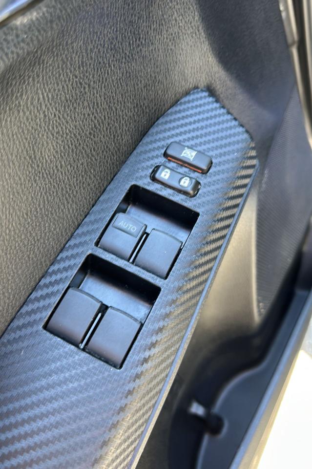 2015 Toyota RAV4 XLE - Photo #10