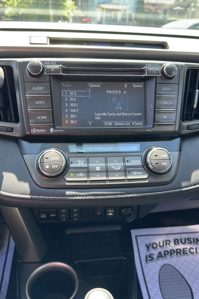 2015 Toyota RAV4 XLE - Photo #12