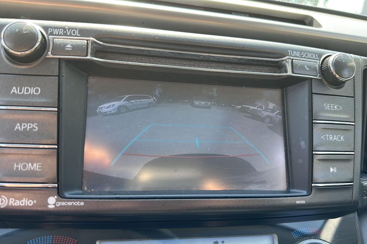 2015 Toyota RAV4 XLE - Photo #11