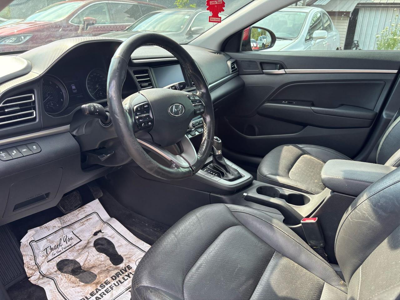 2019 Hyundai Elantra Luxury - Photo #9