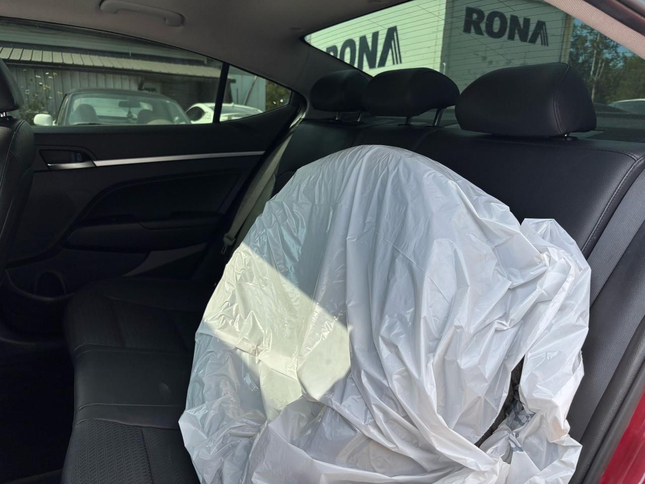 2019 Hyundai Elantra Luxury - Photo #14