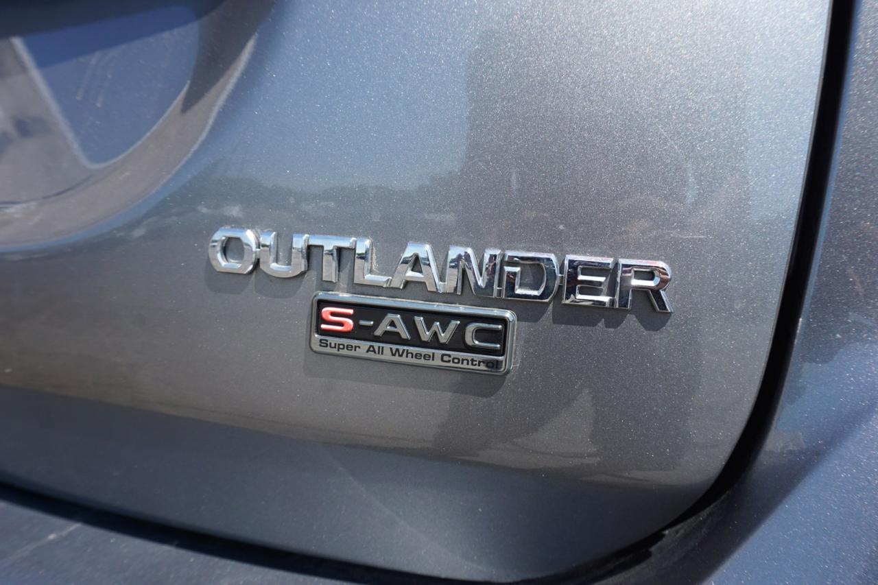 2018 Mitsubishi Outlander 3.0L V6 GT S-AWC CERTIFIED *MITSUBISHI MAINTAIN* CAMERA BLUETOOTH LEATHER HEATED SEATS CRUISE ALLOYS - Photo #36