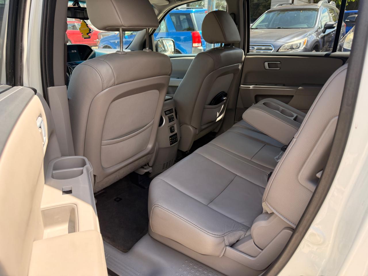 2015 Honda Pilot EX-L - Photo #17