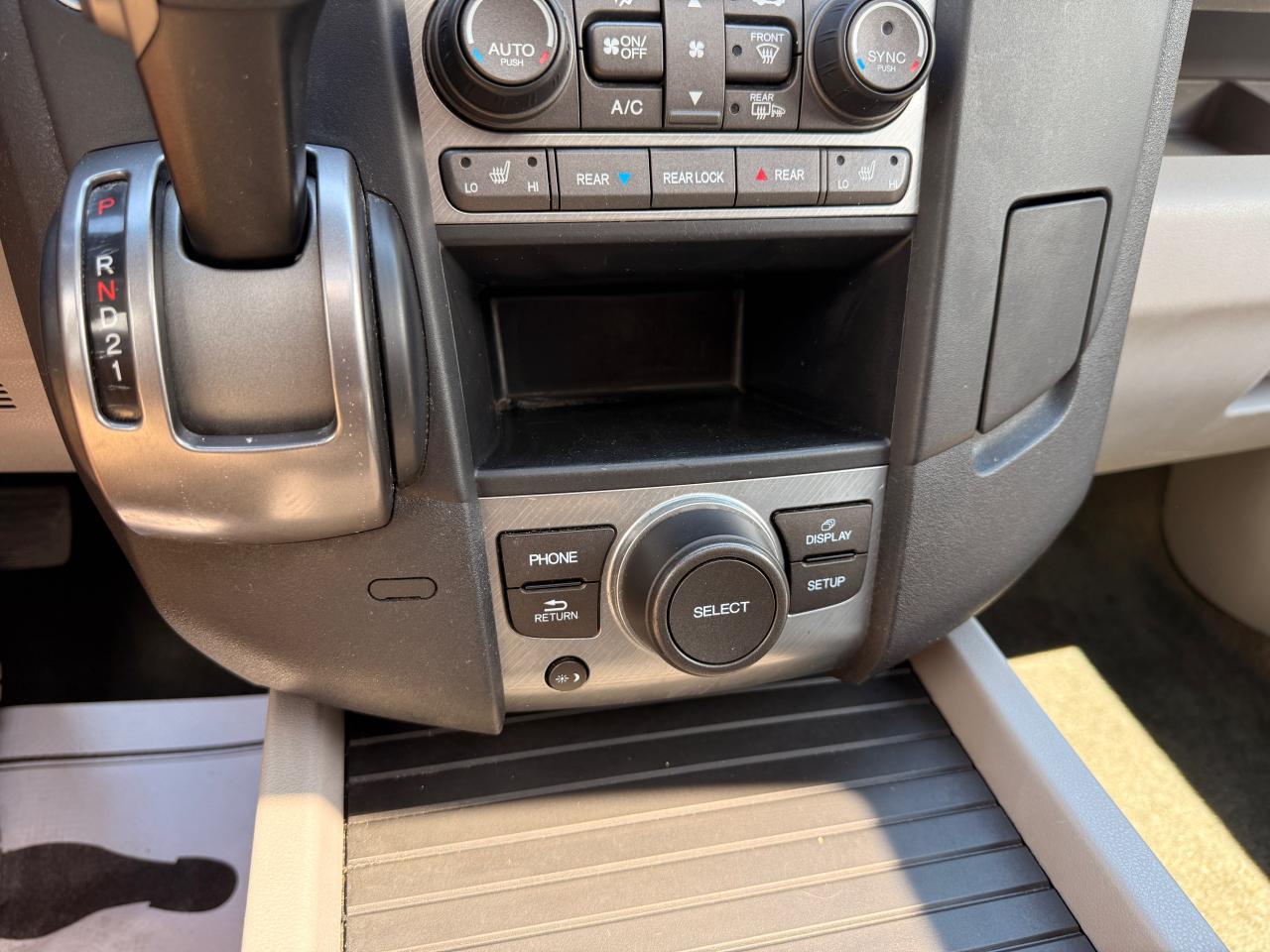2015 Honda Pilot EX-L - Photo #28