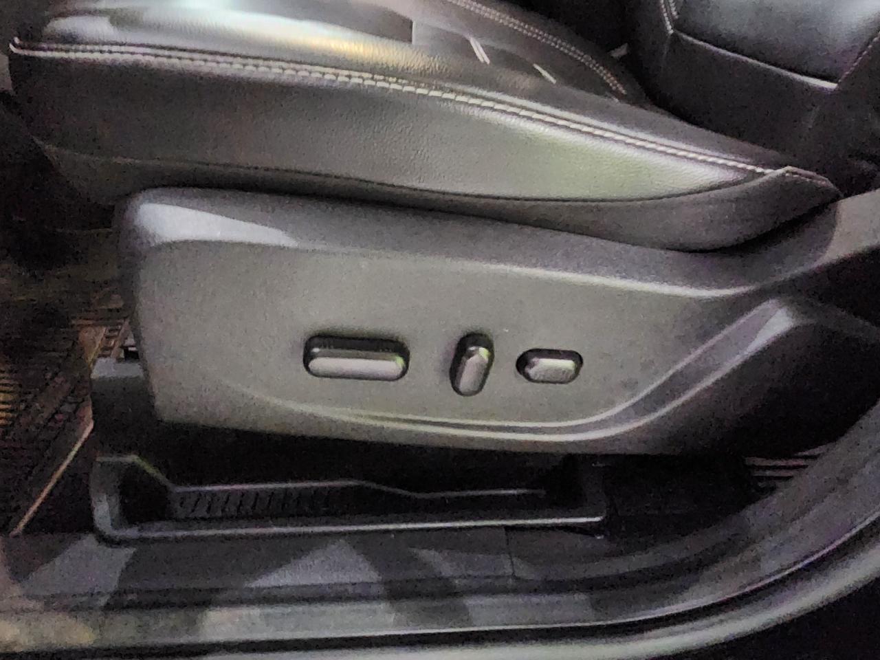 2017 Ford Escape Titanium - Photo #27