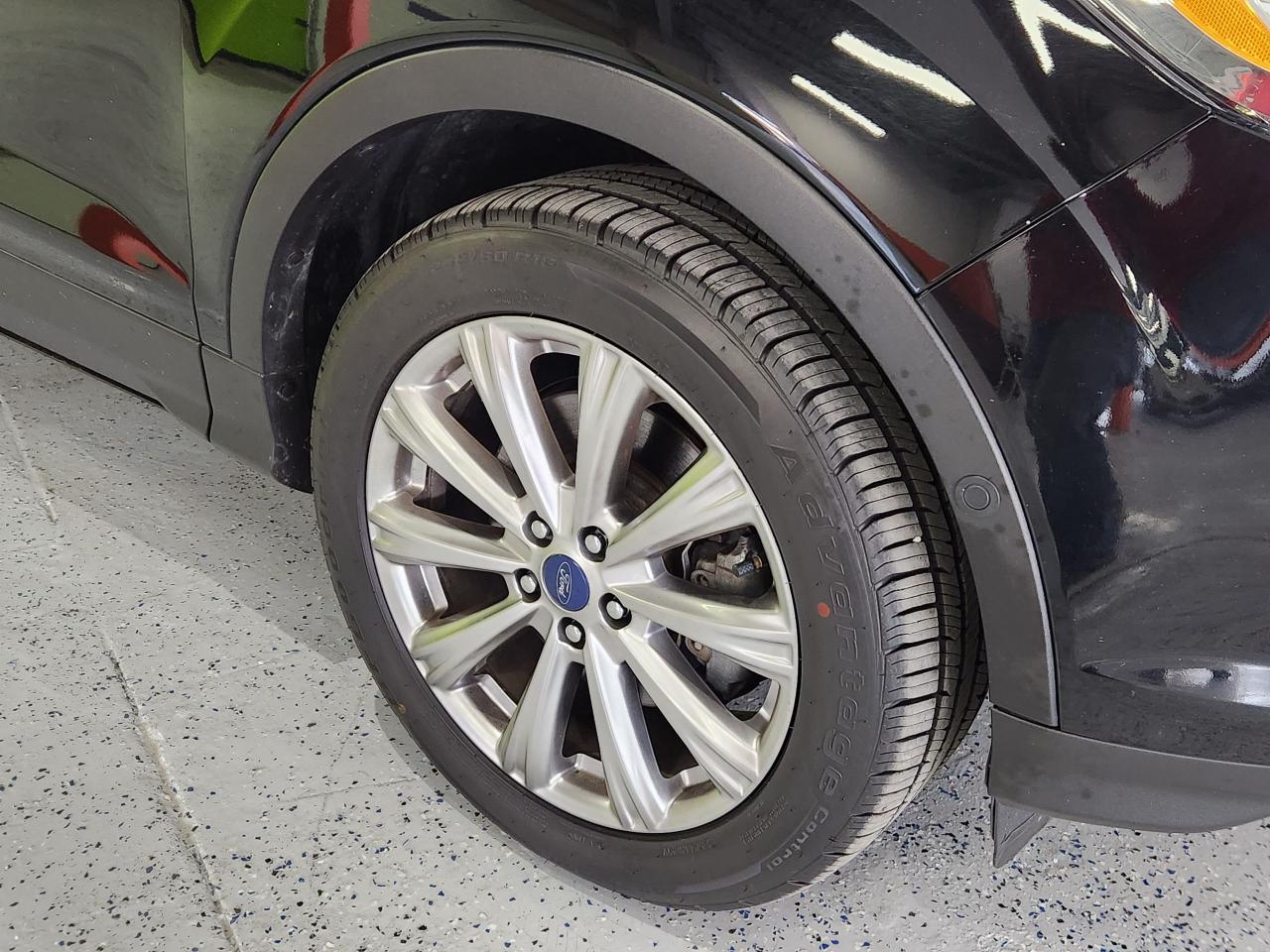 2017 Ford Escape Titanium - Photo #4