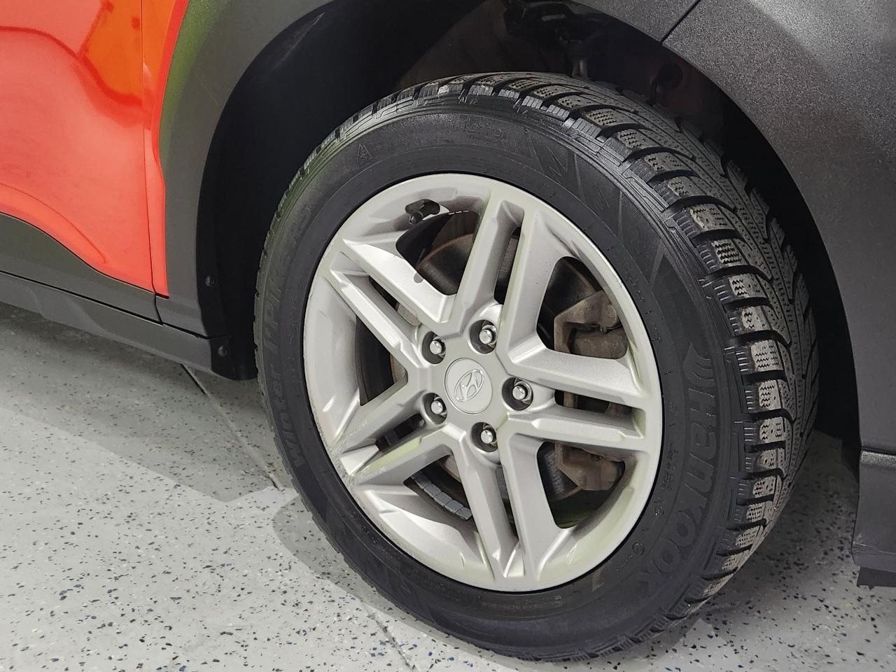 2019 Hyundai KONA Essential Photo4