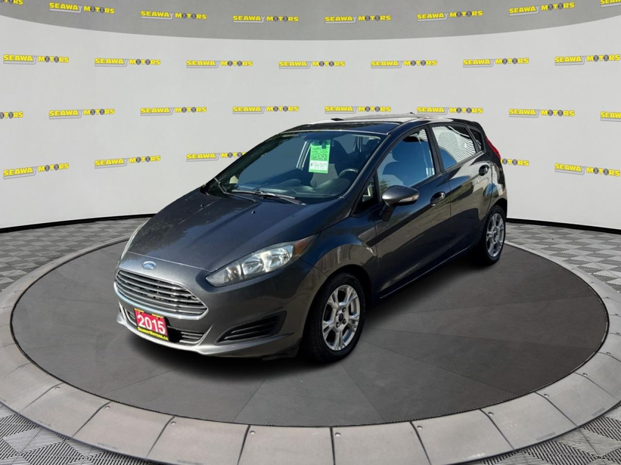 2015 Ford Fiesta SE - Photo #8