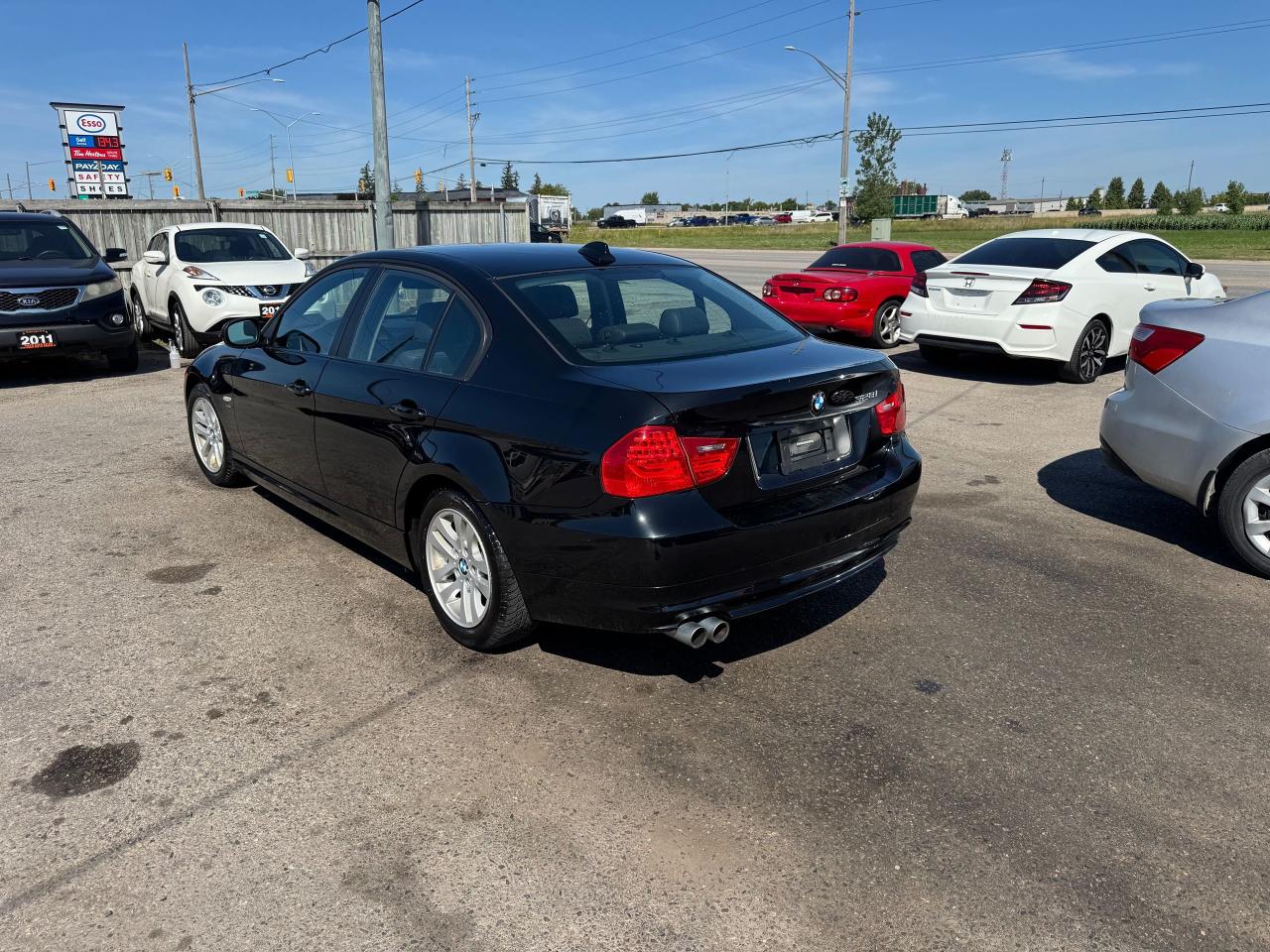 2009 BMW 3 Series 328i xDrive, AUTO, LOW KMS, ONLY 77,000KMS, CERT - Photo #3
