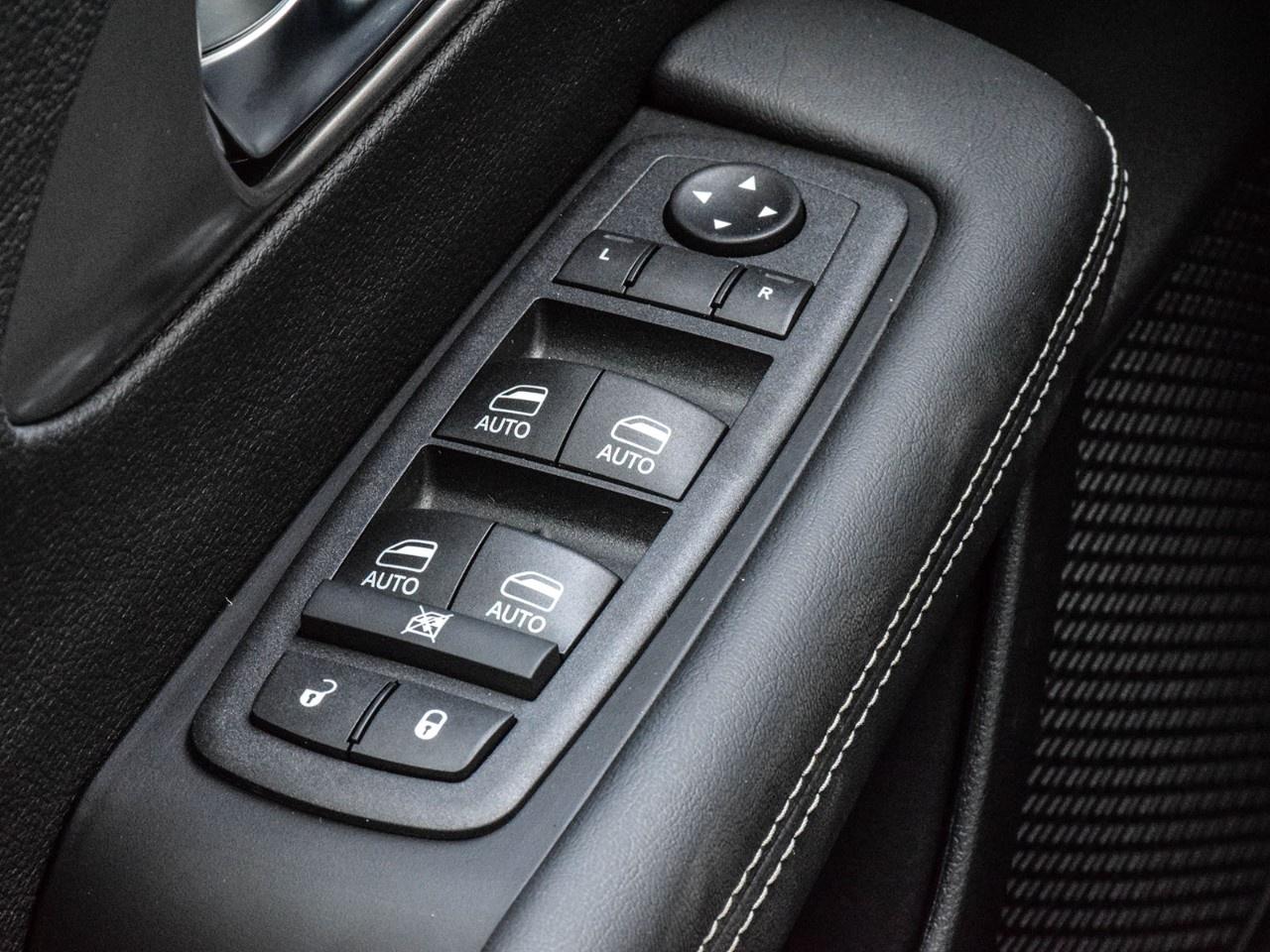 2026 Chrysler Pacifica Select FWD Photo