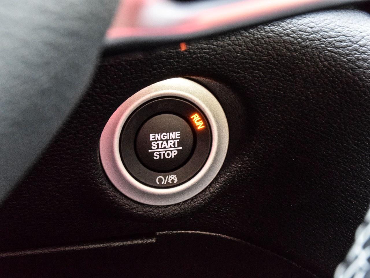 2026 Chrysler Pacifica Select FWD Photo