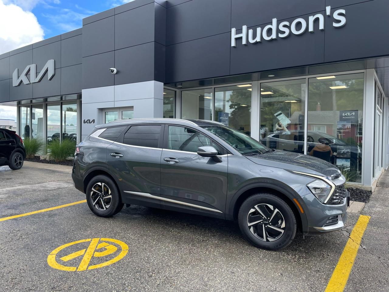 Used 2023 Kia Sportage Hybrid One Owner | HEV | EX | 17