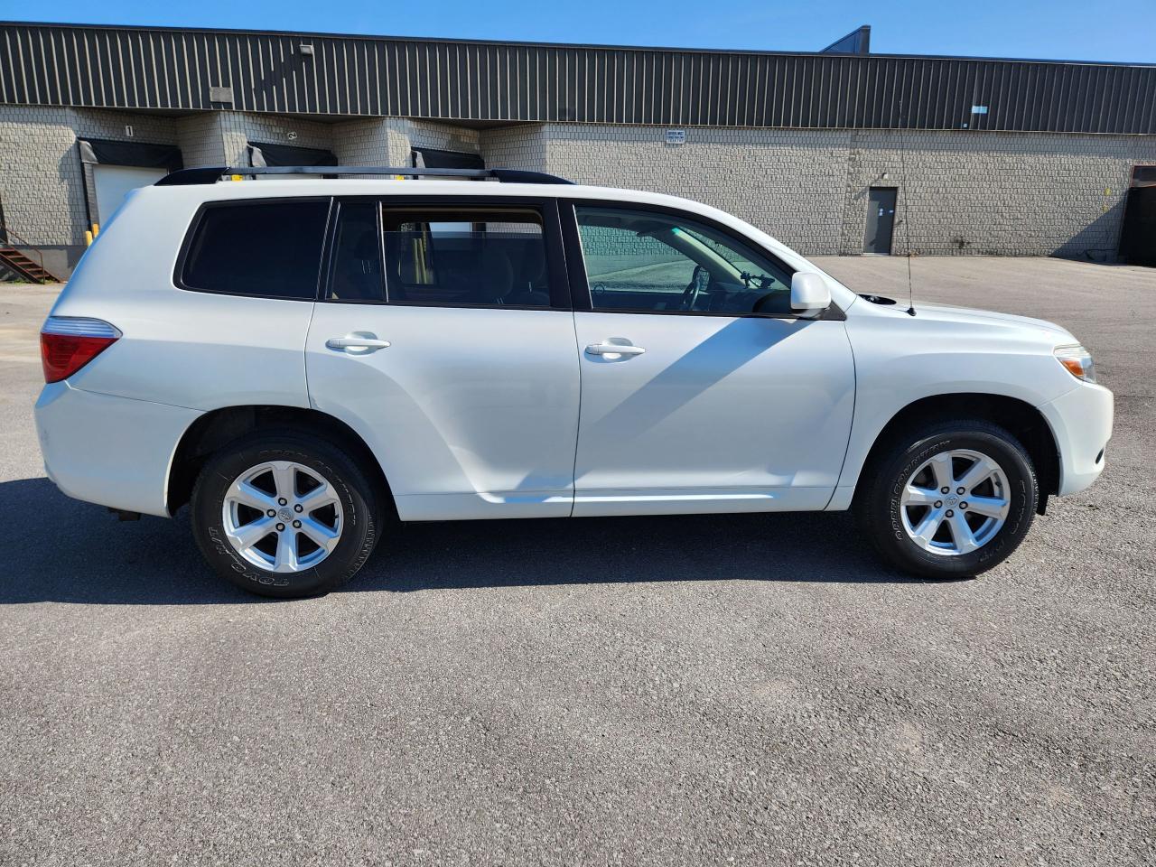 2010 Toyota Highlander $8850 with Safety 7 pass. - Photo #6