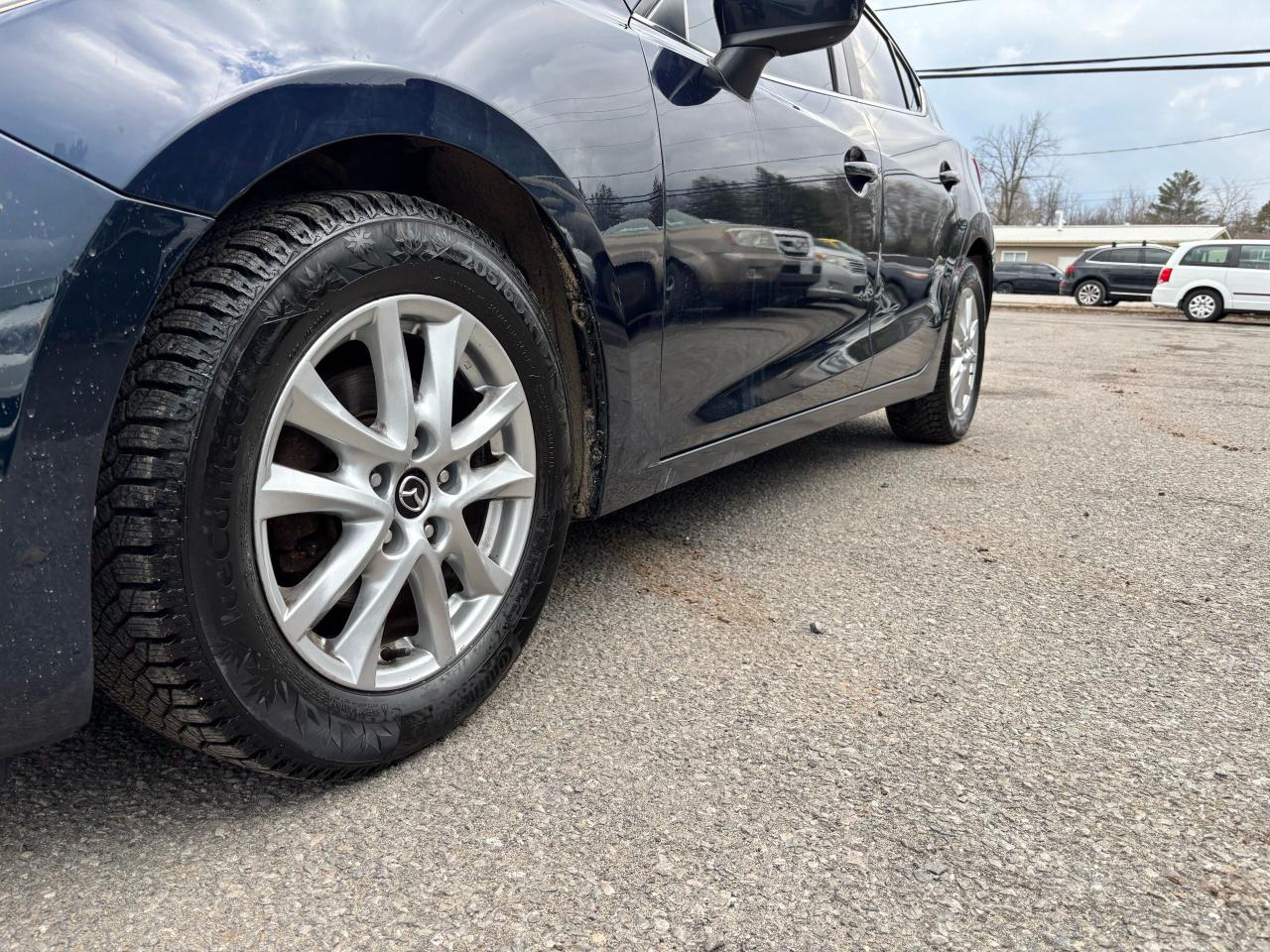 2015 Mazda MAZDA3 GS - Photo #8