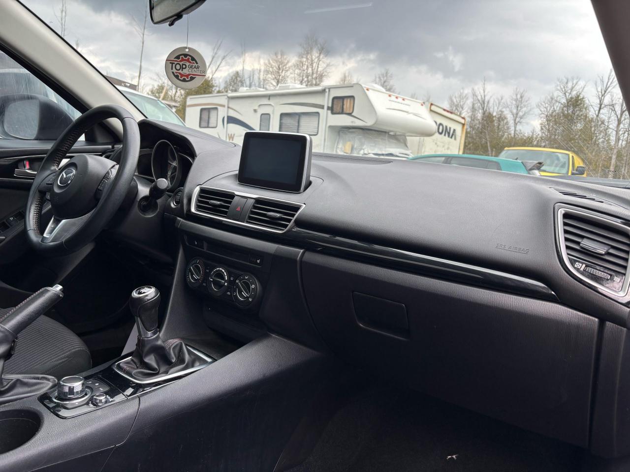 2015 Mazda MAZDA3 GS - Photo #14