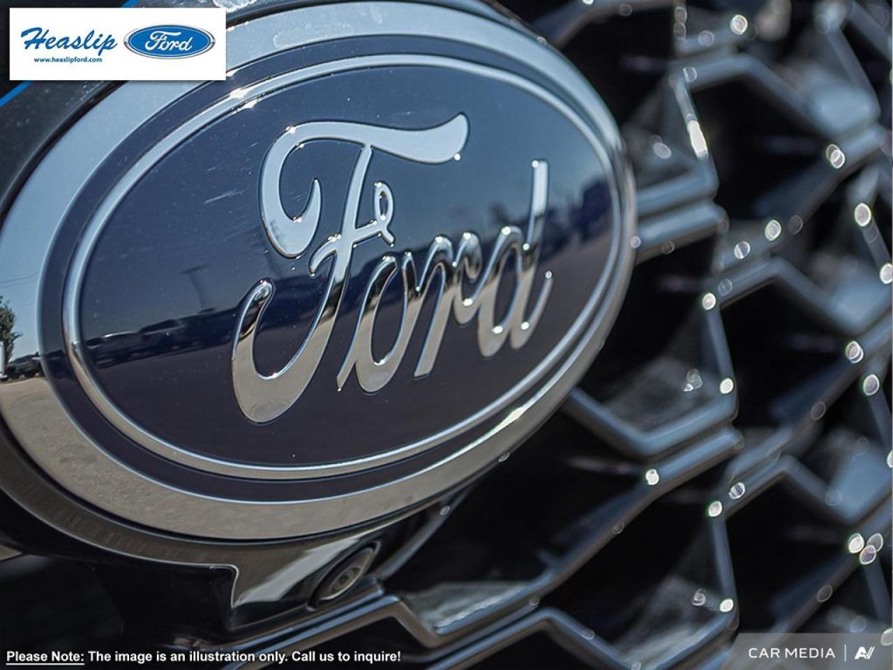 2025 Ford Explorer ST Photo5