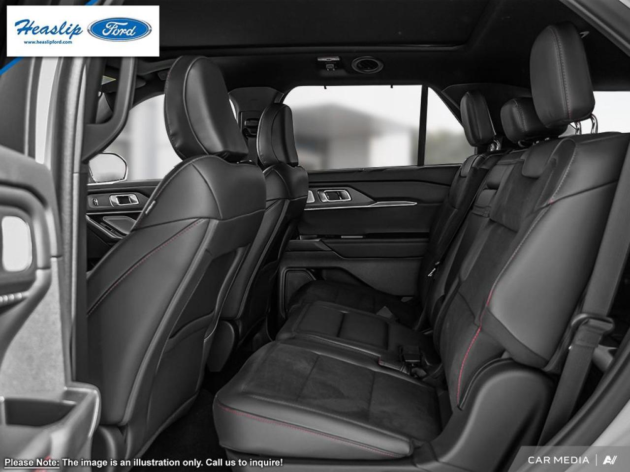 2025 Ford Explorer ST Photo5