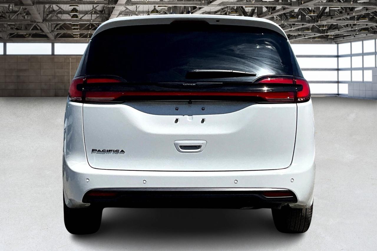 2026 Chrysler Pacifica SELECT | 100TH ANNIVERSARY | U-connect | Sunroof Photo