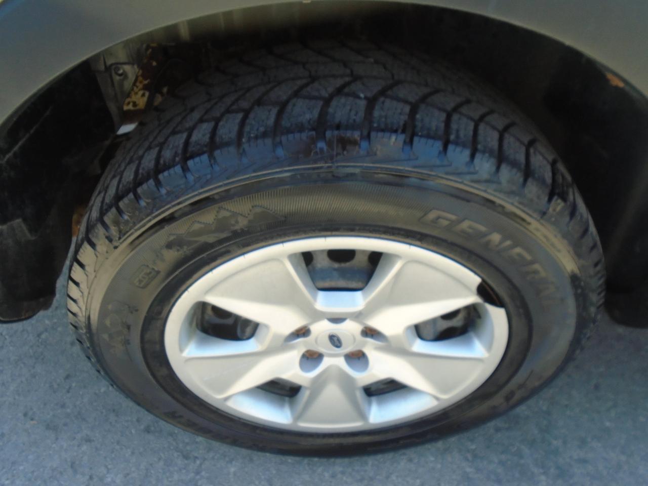 2013 Ford Explorer 4WD 4dr Base - Photo #25