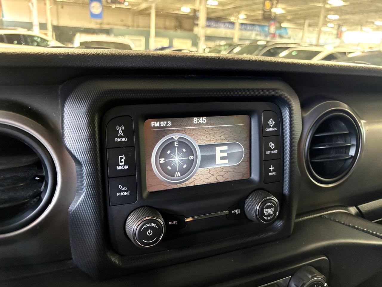 2019 Jeep Wrangler Unlimited Sport 4x4|SOFTROOF|BACKUPCAM|HEATEDSEATS|+++ - Photo #12