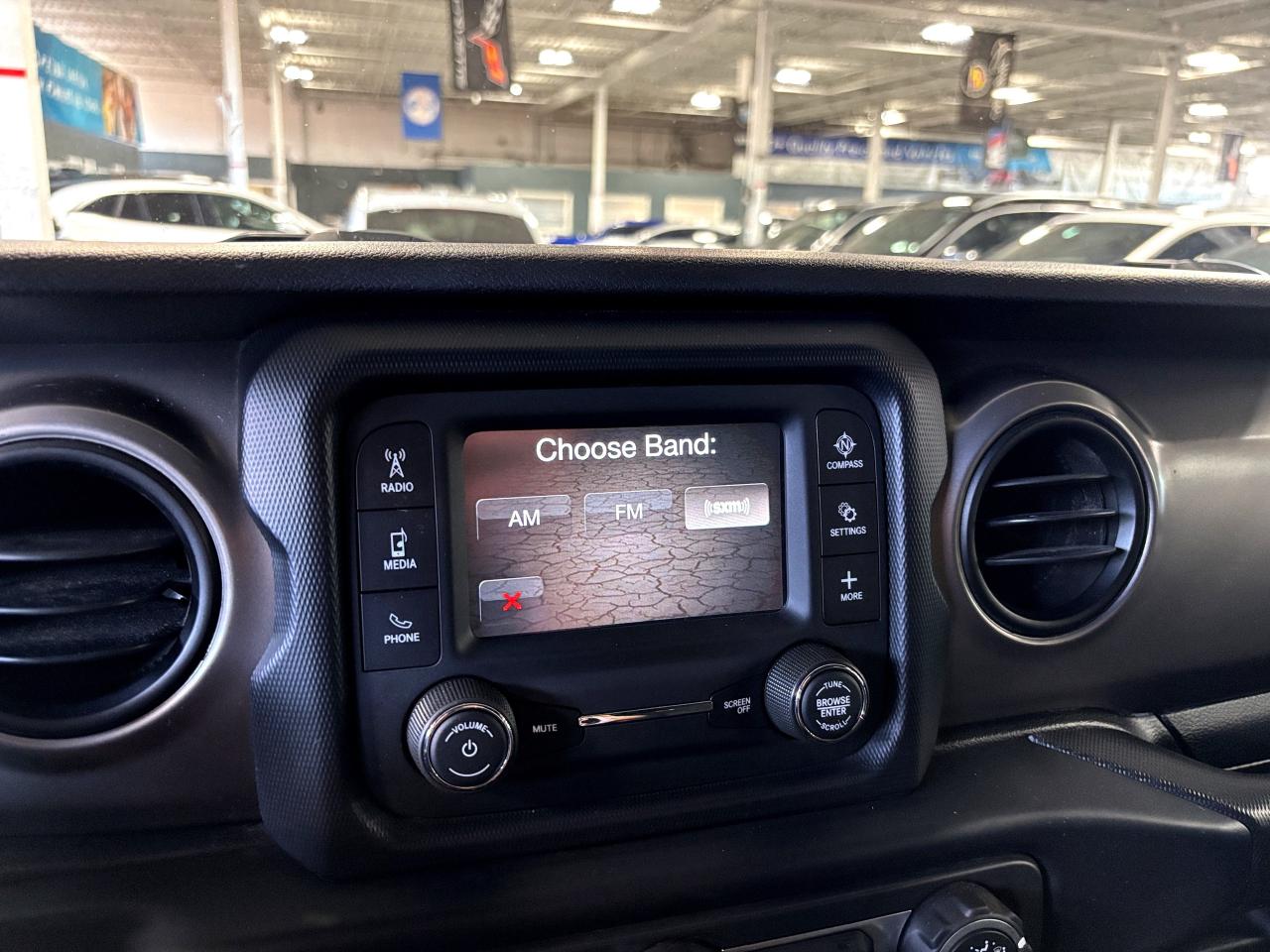 2019 Jeep Wrangler Unlimited Sport 4x4|SOFTROOF|BACKUPCAM|HEATEDSEATS|+++ - Photo #14