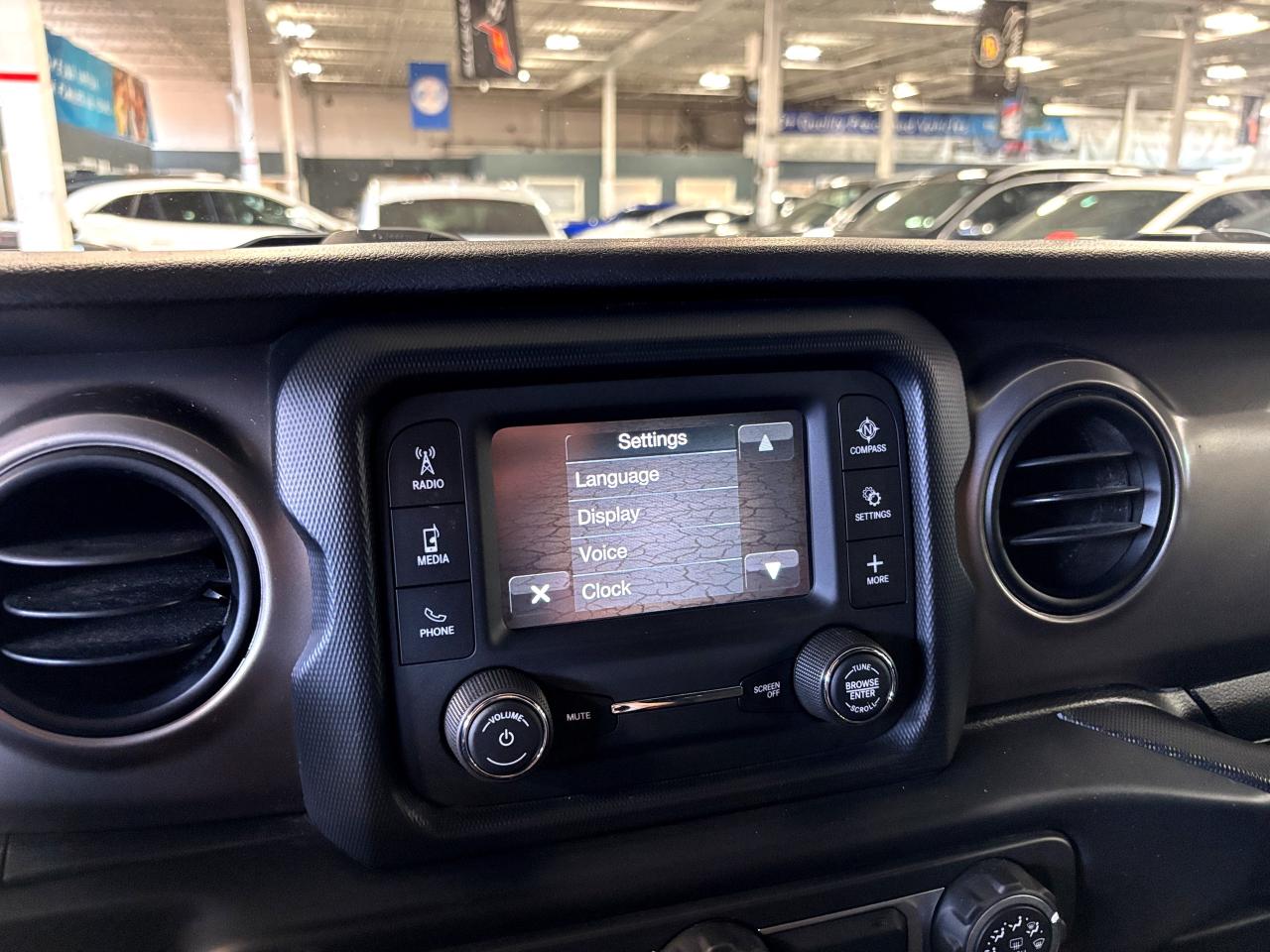 2019 Jeep Wrangler Unlimited Sport 4x4|SOFTROOF|BACKUPCAM|HEATEDSEATS|+++ - Photo #15