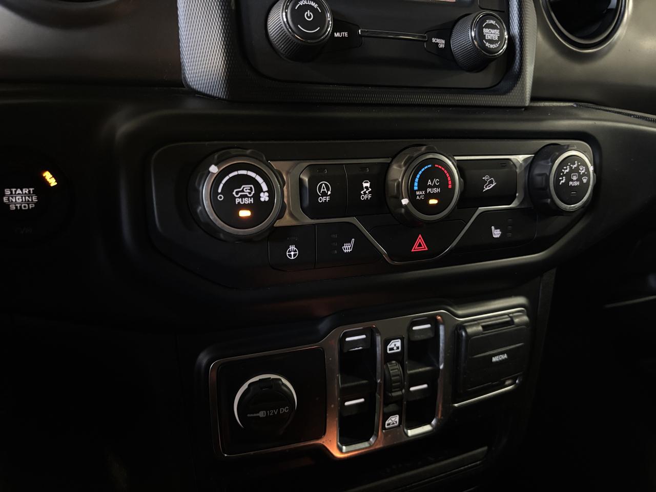 2019 Jeep Wrangler Unlimited Sport 4x4|SOFTROOF|BACKUPCAM|HEATEDSEATS|+++ - Photo #18