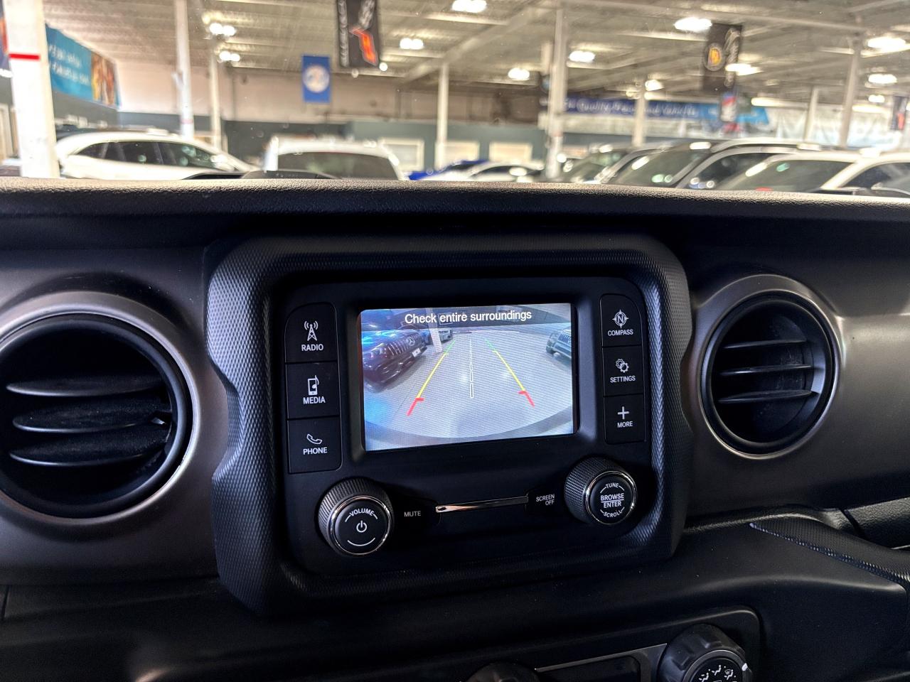 2019 Jeep Wrangler Unlimited Sport 4x4|SOFTROOF|BACKUPCAM|HEATEDSEATS|+++ - Photo #17