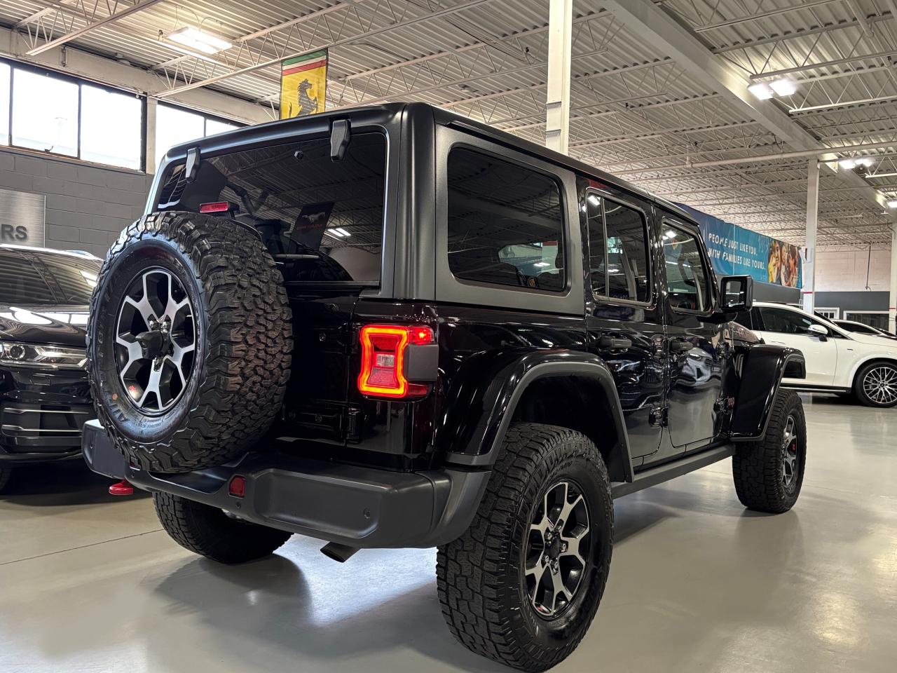 2018 Jeep Wrangler Unlimited Rubicon|4X4|V6|NAV|LEATHER|BACKUPCAM|OFFROADPAGES| - Photo #4