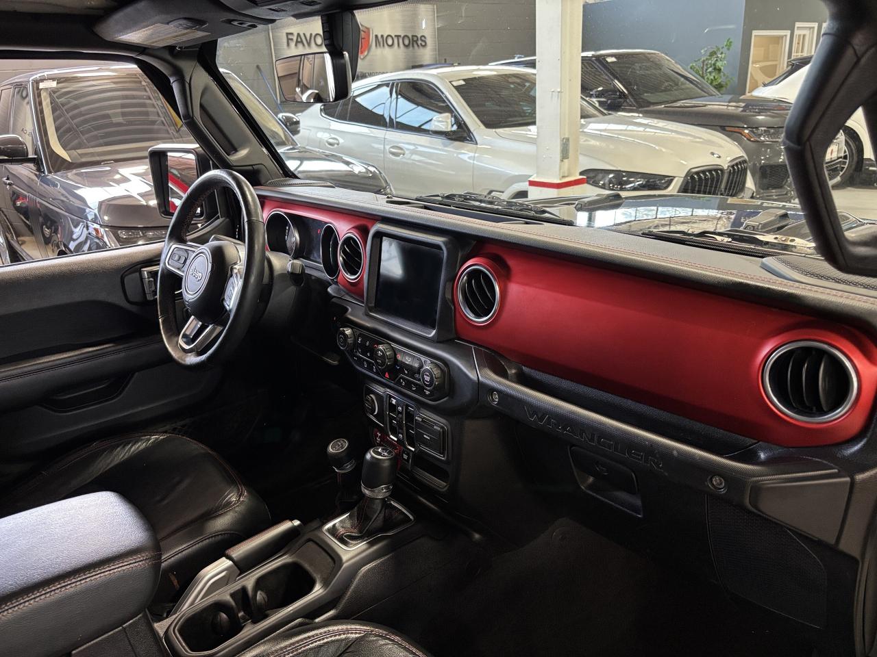 2018 Jeep Wrangler Unlimited Rubicon|4X4|V6|NAV|LEATHER|BACKUPCAM|OFFROADPAGES| - Photo #9