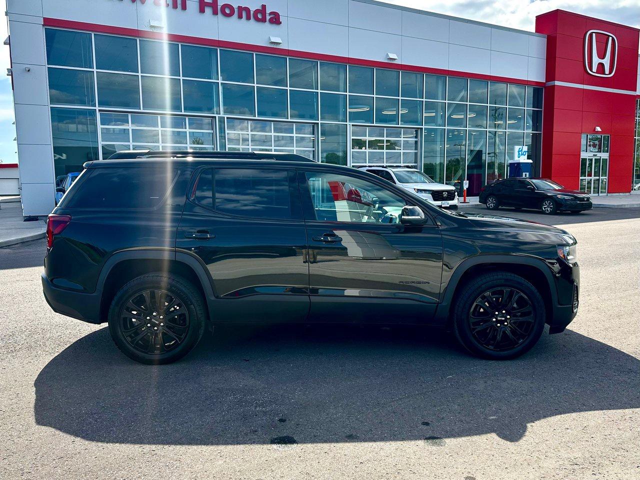 2023 GMC Acadia SLE Photo3