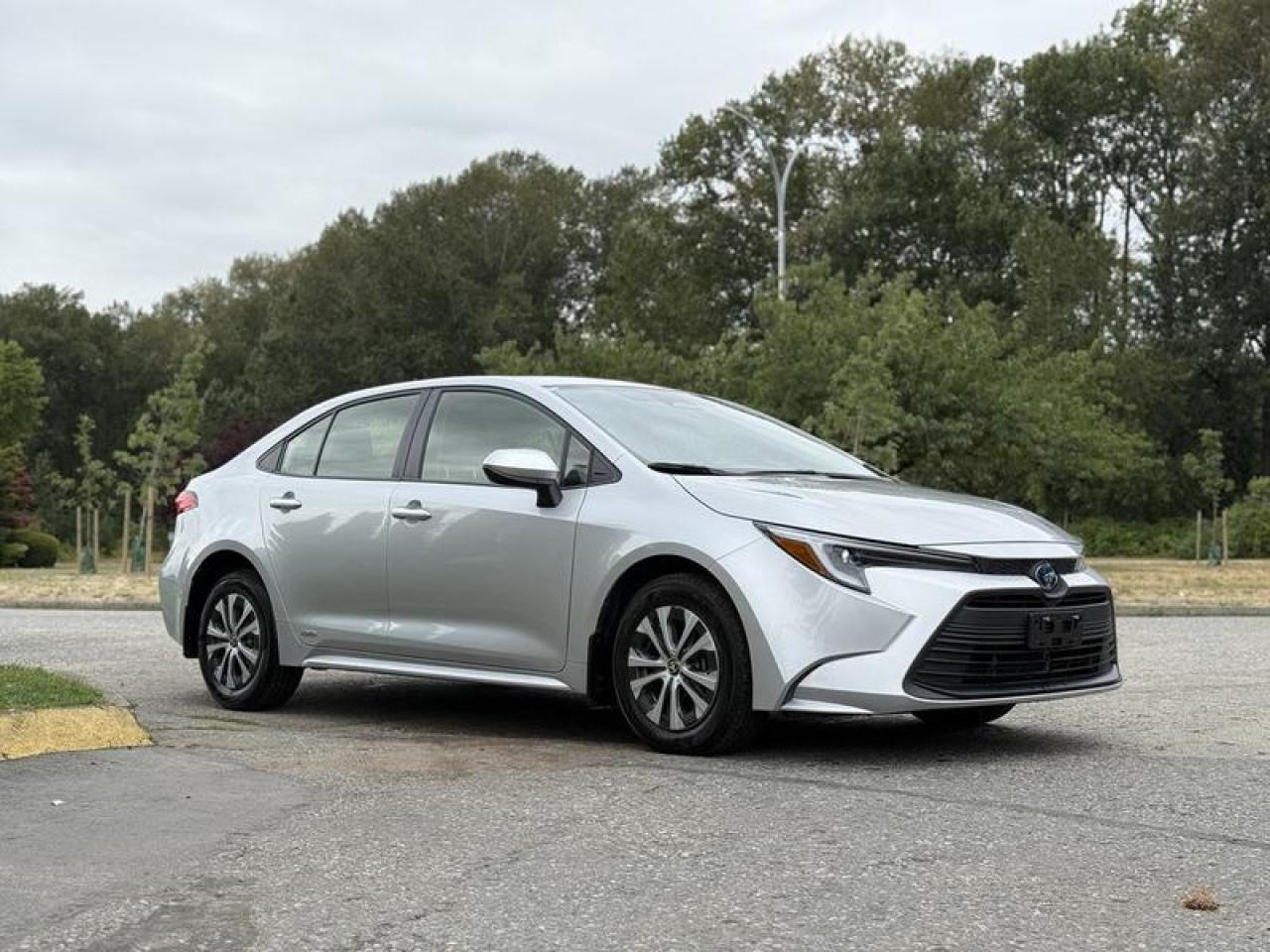 Used 2025 Toyota Corolla Hybrid LE AWD for sale in Burnaby, BC