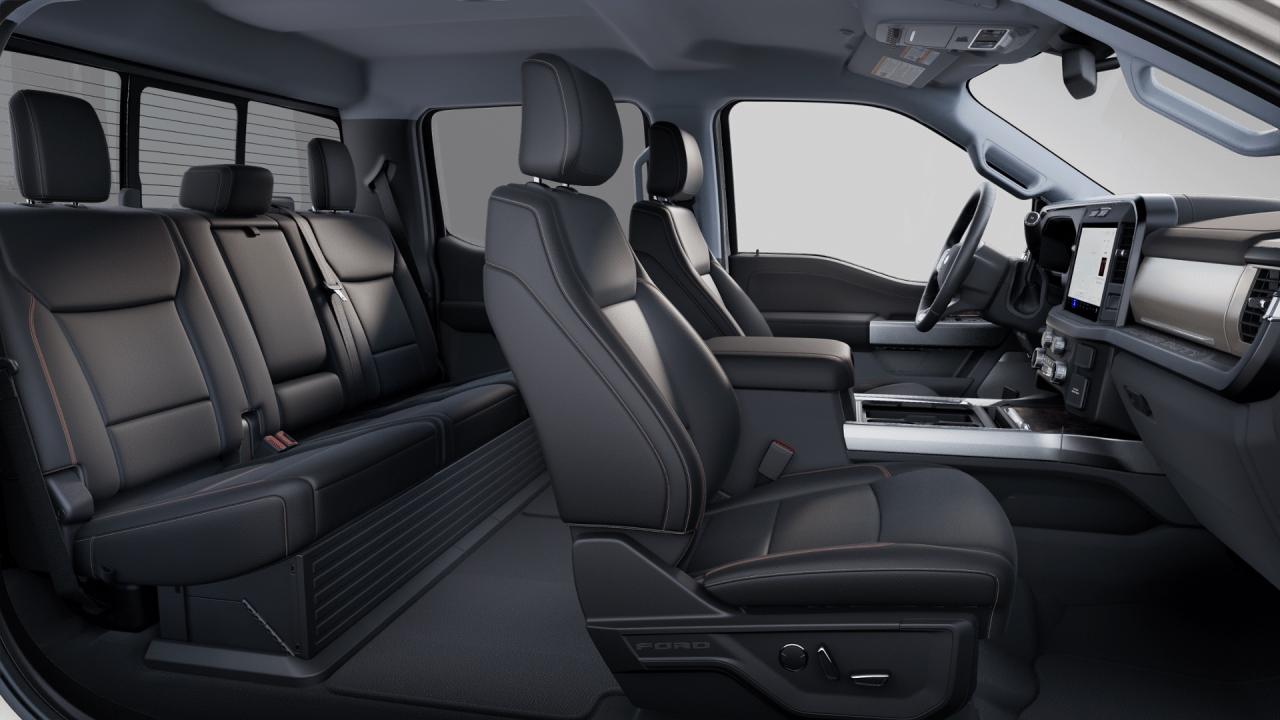 2025 Ford F-350 Super Duty SRW Lariat Photo5