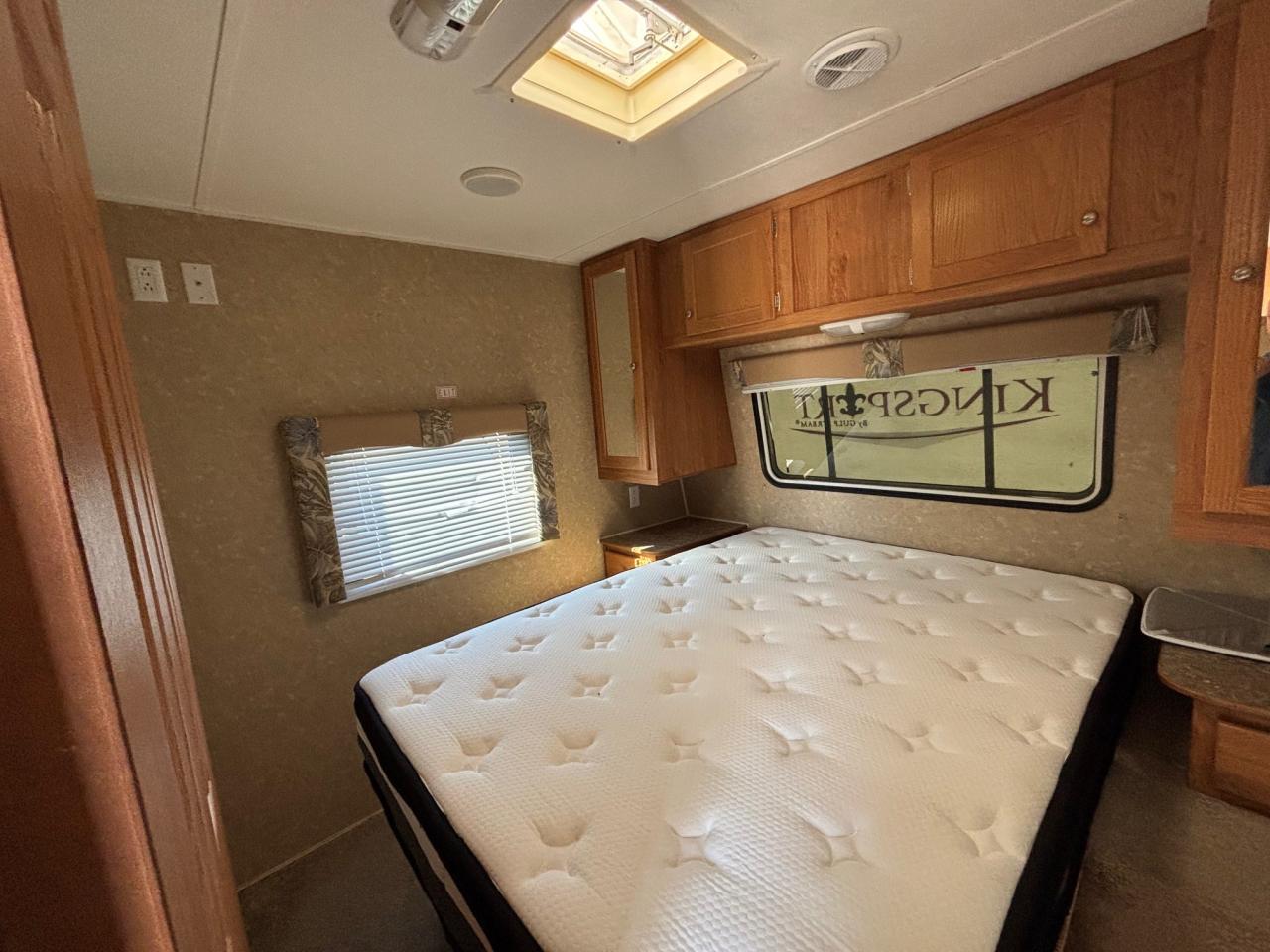 2008 Gulfstream KINGSPORT 263BH Photo5
