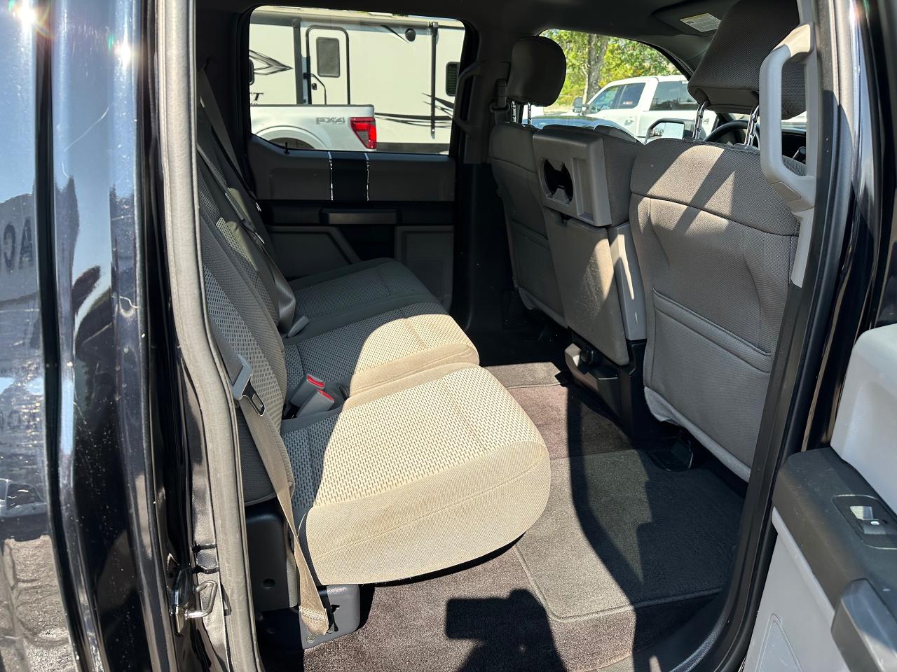 2017 Ford F-150 XLT Photo5