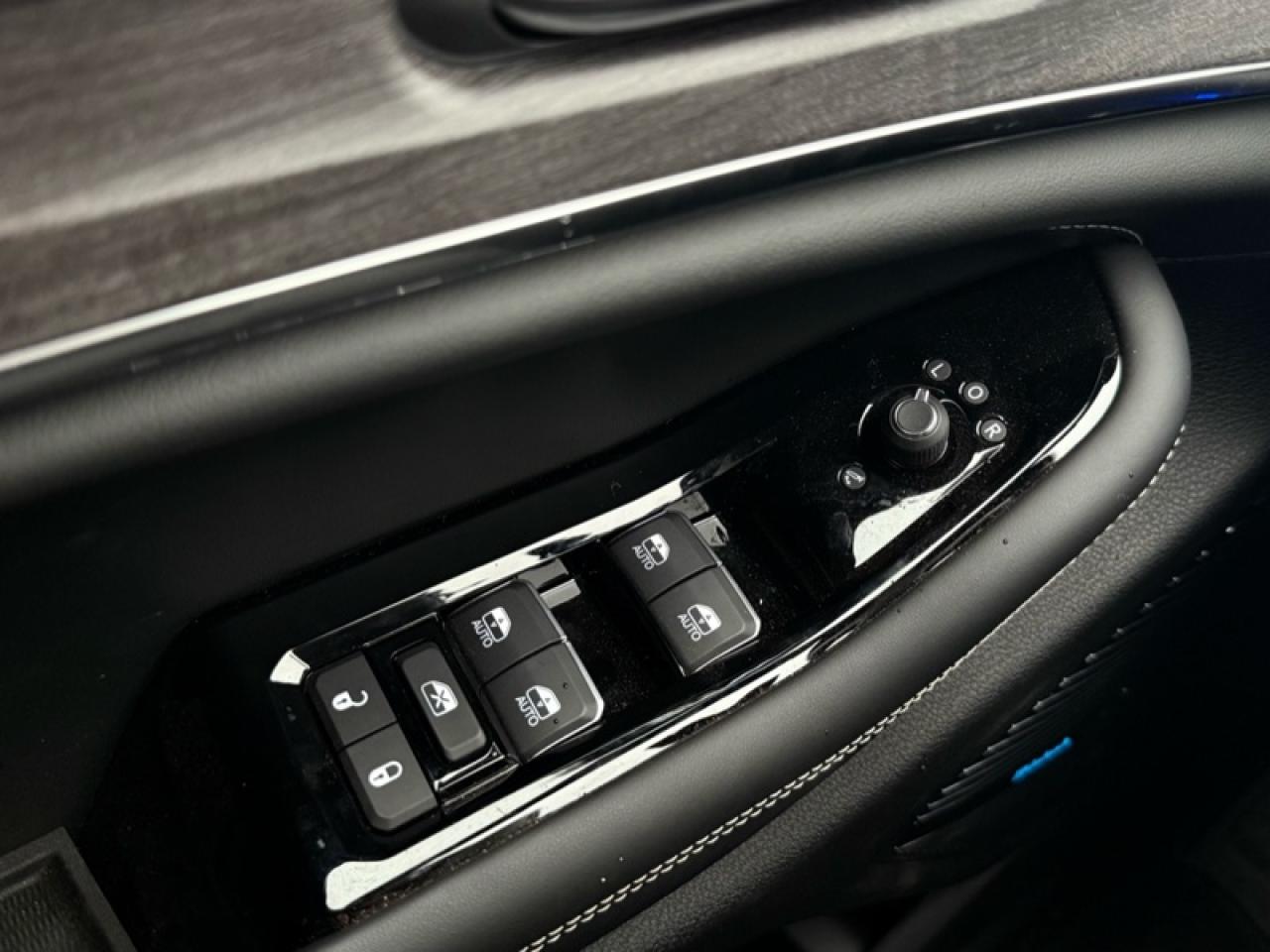 2023 Jeep Grand Cherokee 4xe Overland  ProTech GroupIII - $280.83 /Wk Photo