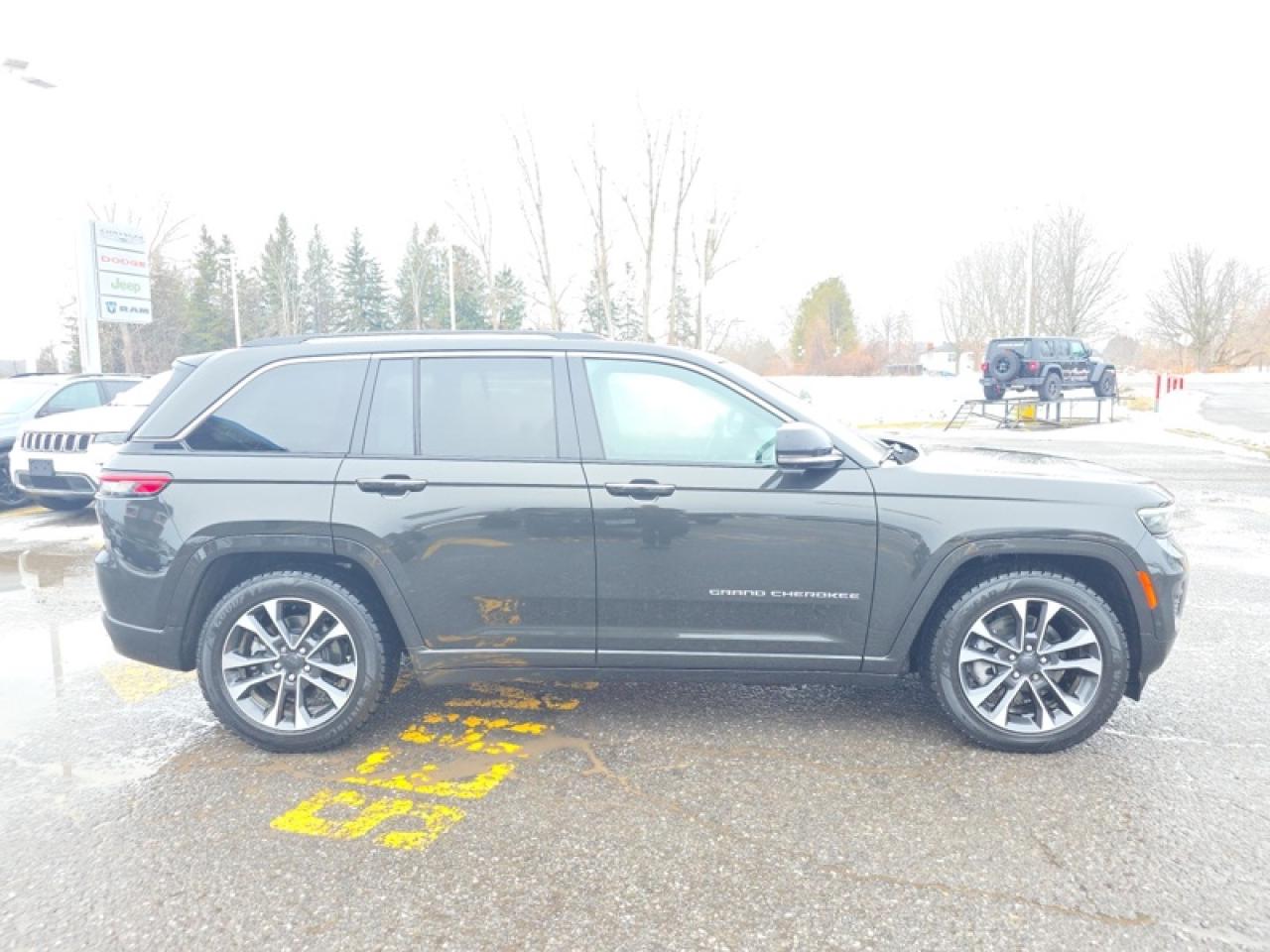 2023 Jeep Grand Cherokee 4xe Overland  - Hybrid Photo