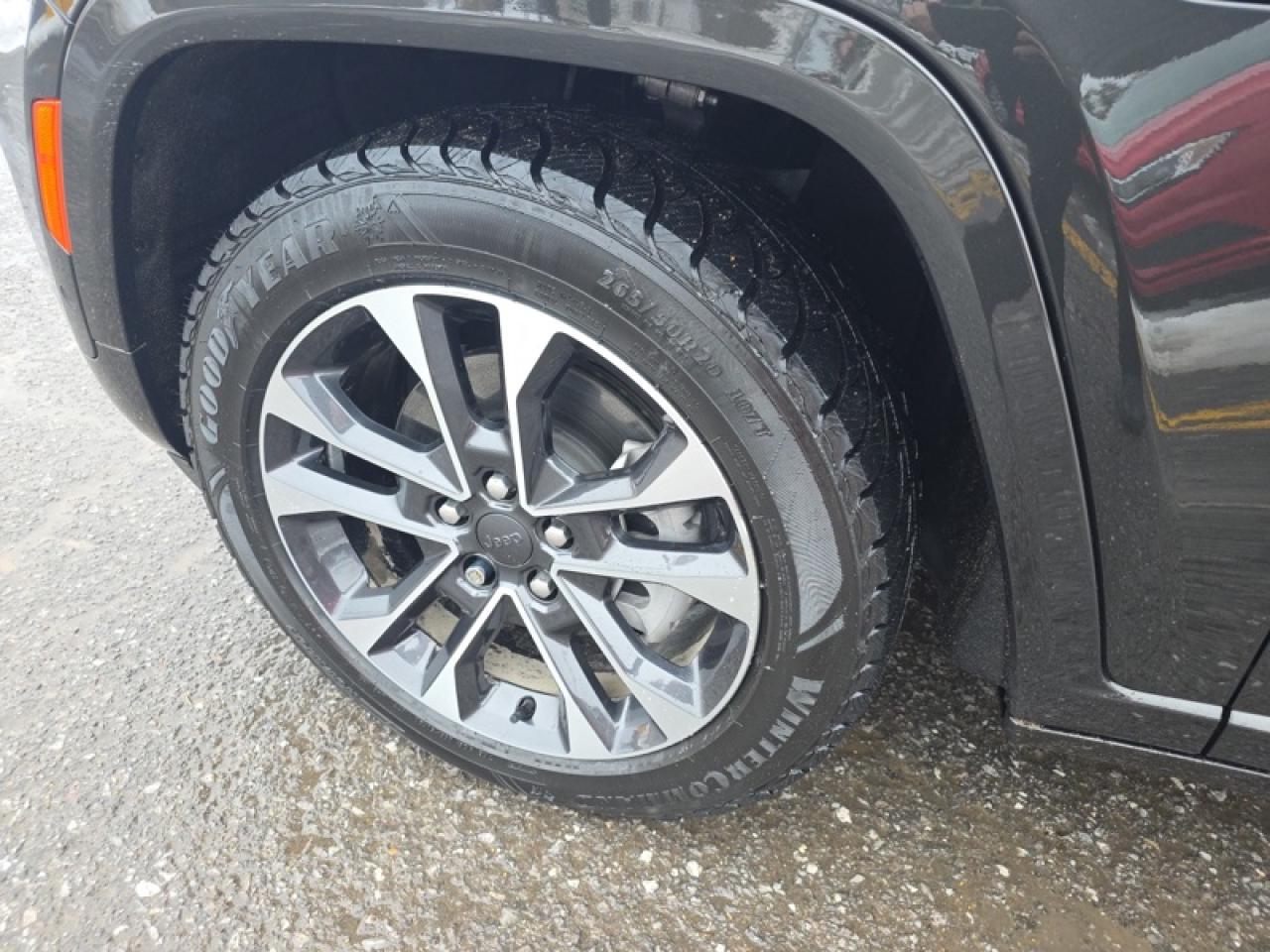 2023 Jeep Grand Cherokee 4xe Overland  - Hybrid Photo