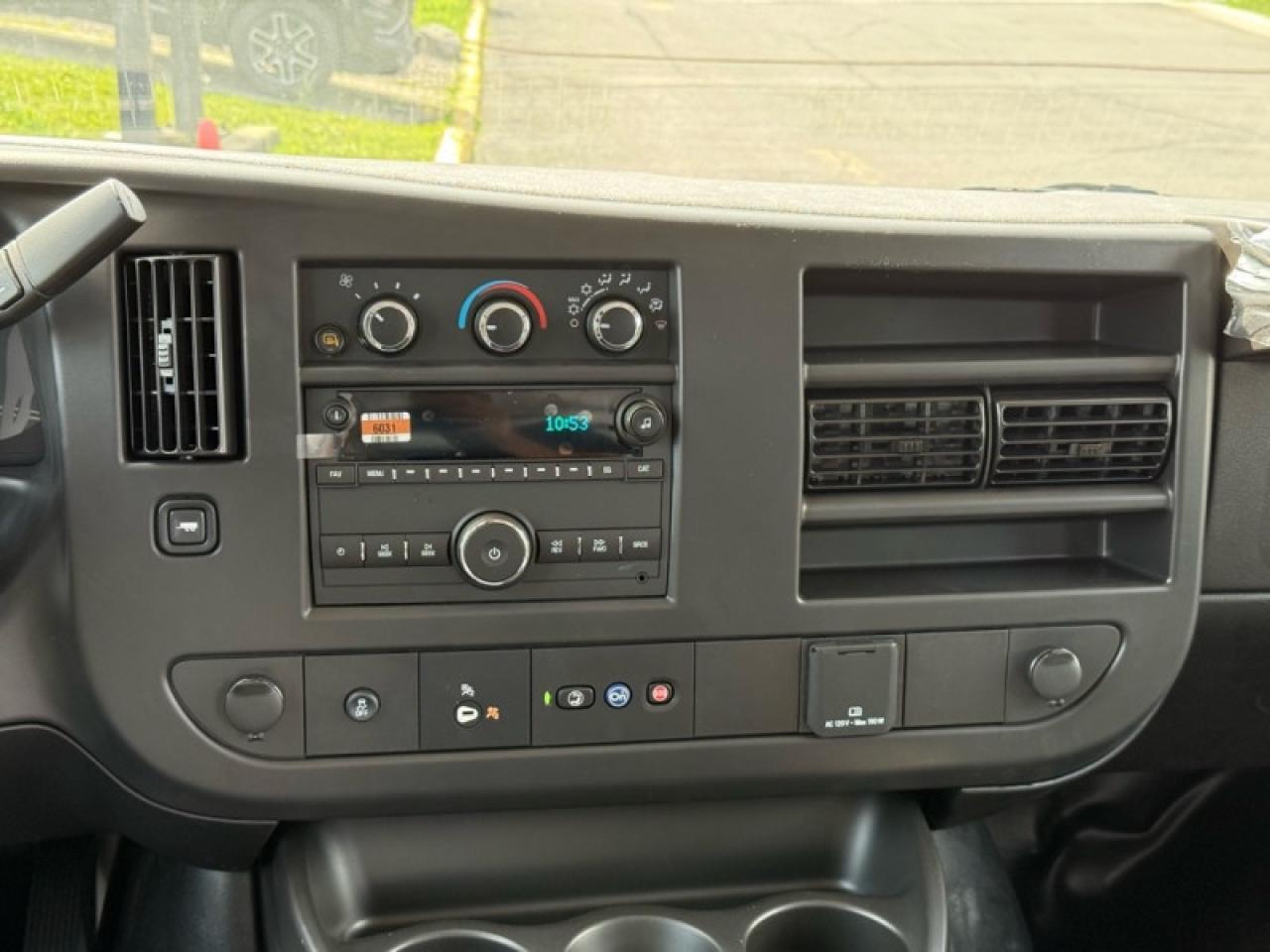 2025 Chevrolet Express Cargo Van 2500 135  - Audio System Photo