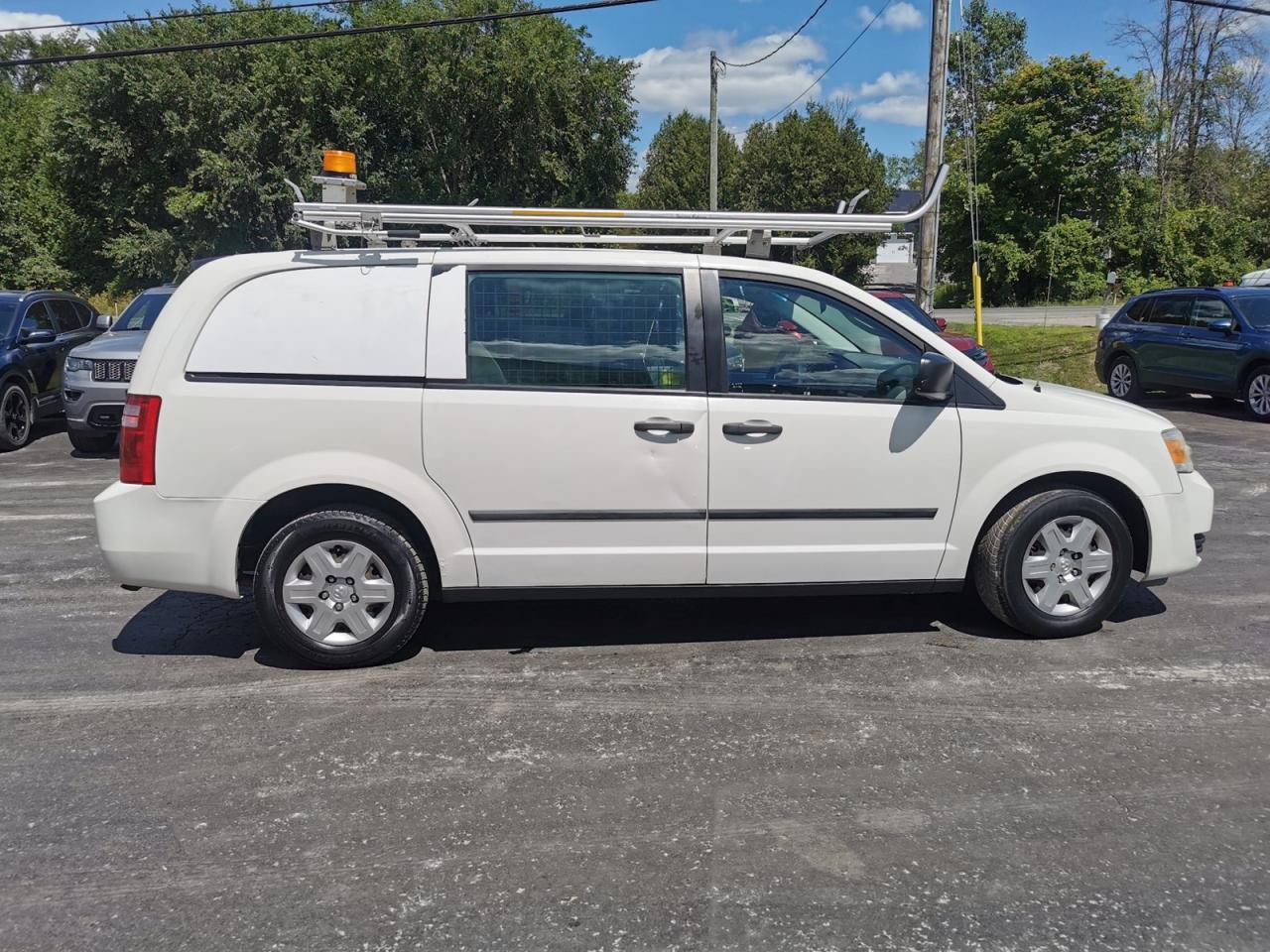 2009 Dodge Grand Caravan CARGO - Photo #4