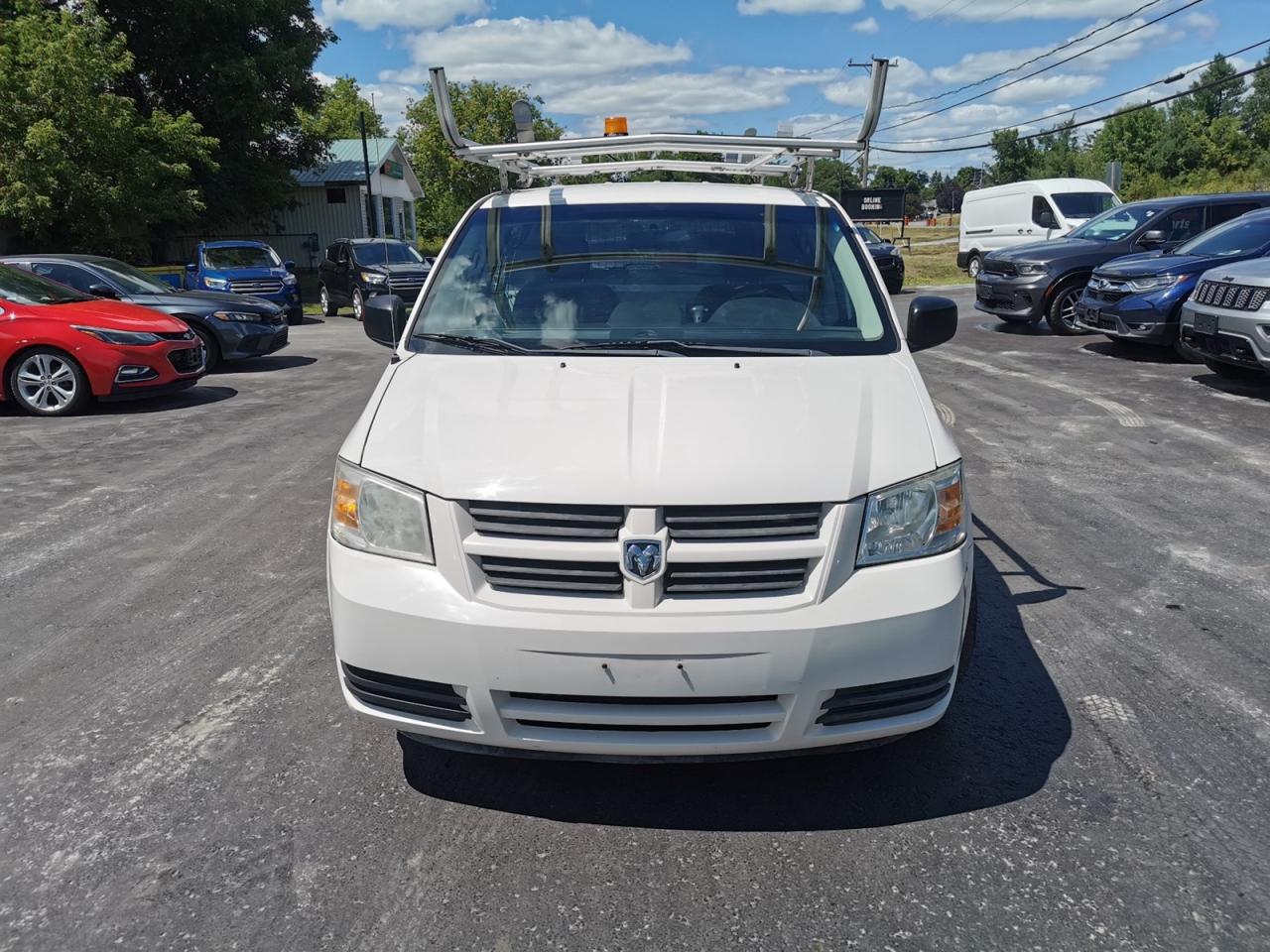 2009 Dodge Grand Caravan CARGO - Photo #2
