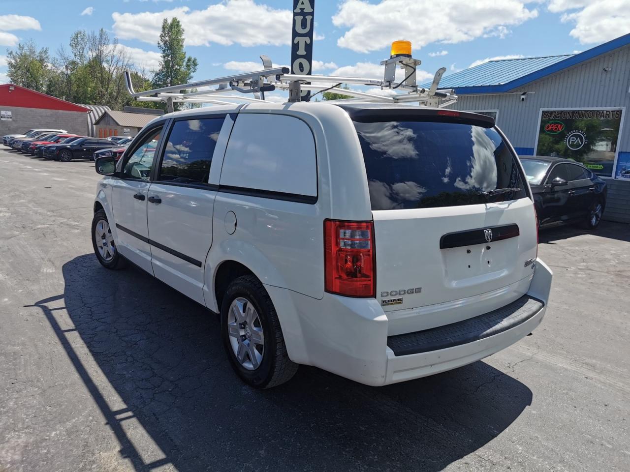 2009 Dodge Grand Caravan CARGO - Photo #7