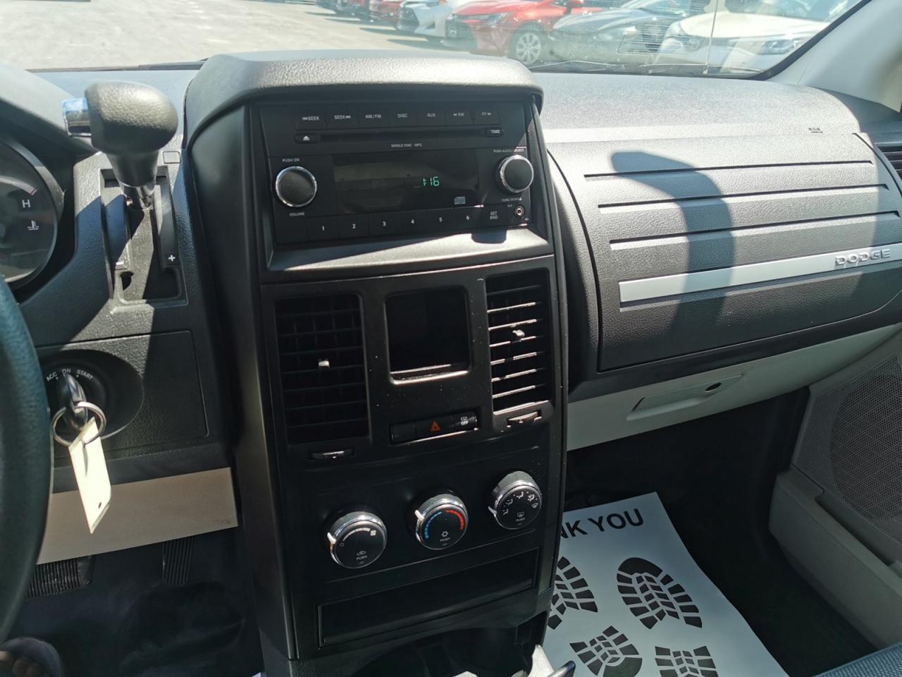 2009 Dodge Grand Caravan CARGO - Photo #16