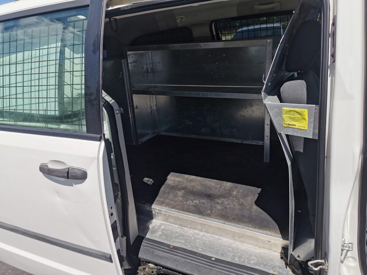 2009 Dodge Grand Caravan CARGO - Photo #25