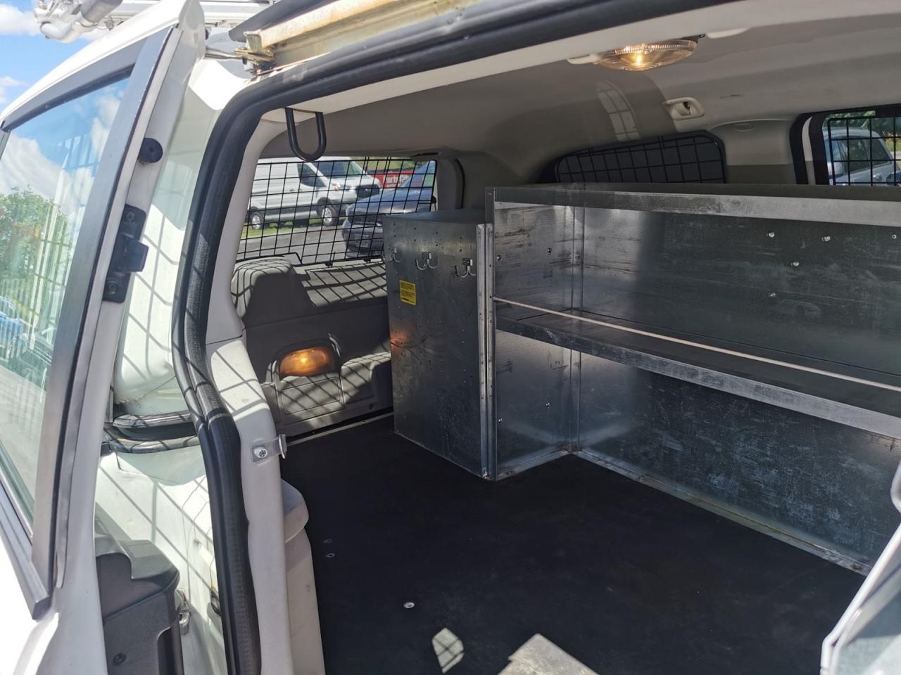 2009 Dodge Grand Caravan CARGO - Photo #26