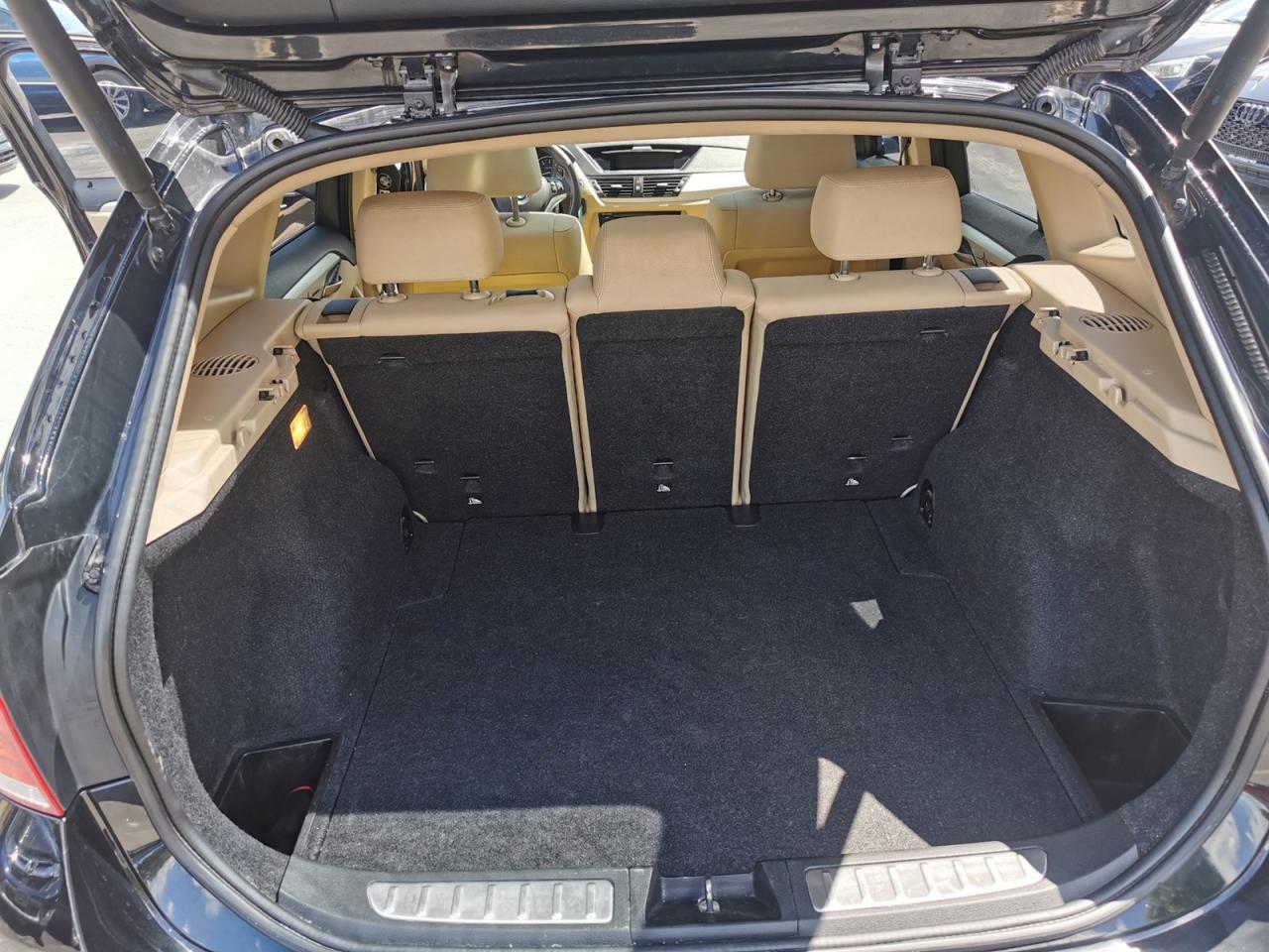 2015 BMW X1 28i xDrive - Photo #24