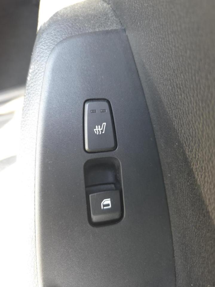 12789560